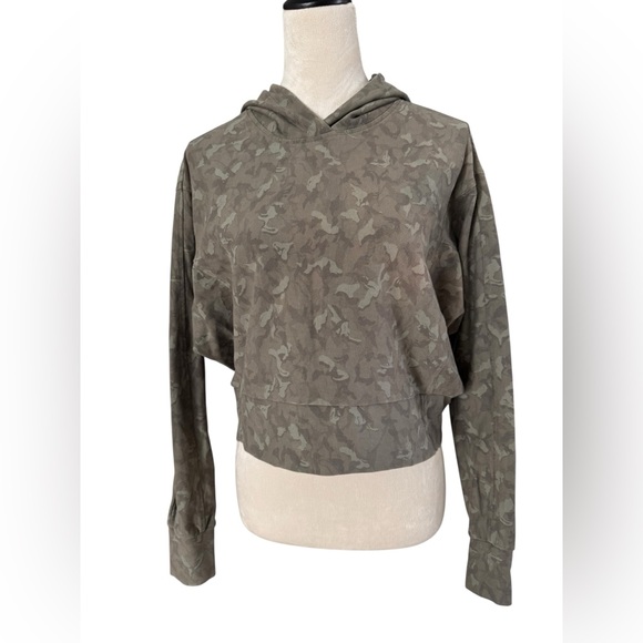 Athleta Camouflage Hoodie Farallon Cropped sweatshirt Kimono sleeve - Picture 1 of 9